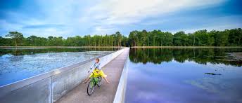 Casa Roman Deluxe - Domein Bokrijk - fietsen door het water